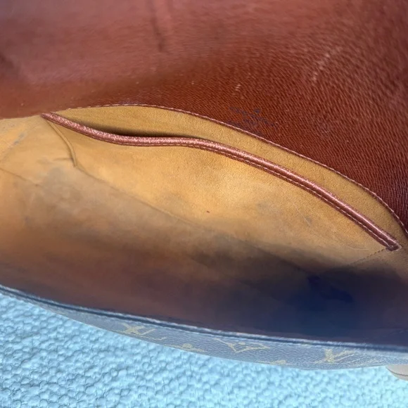 Authentic Louis Vuitton Brown Monogram Shoulder Bag messenger bag - Picture 6 of 9